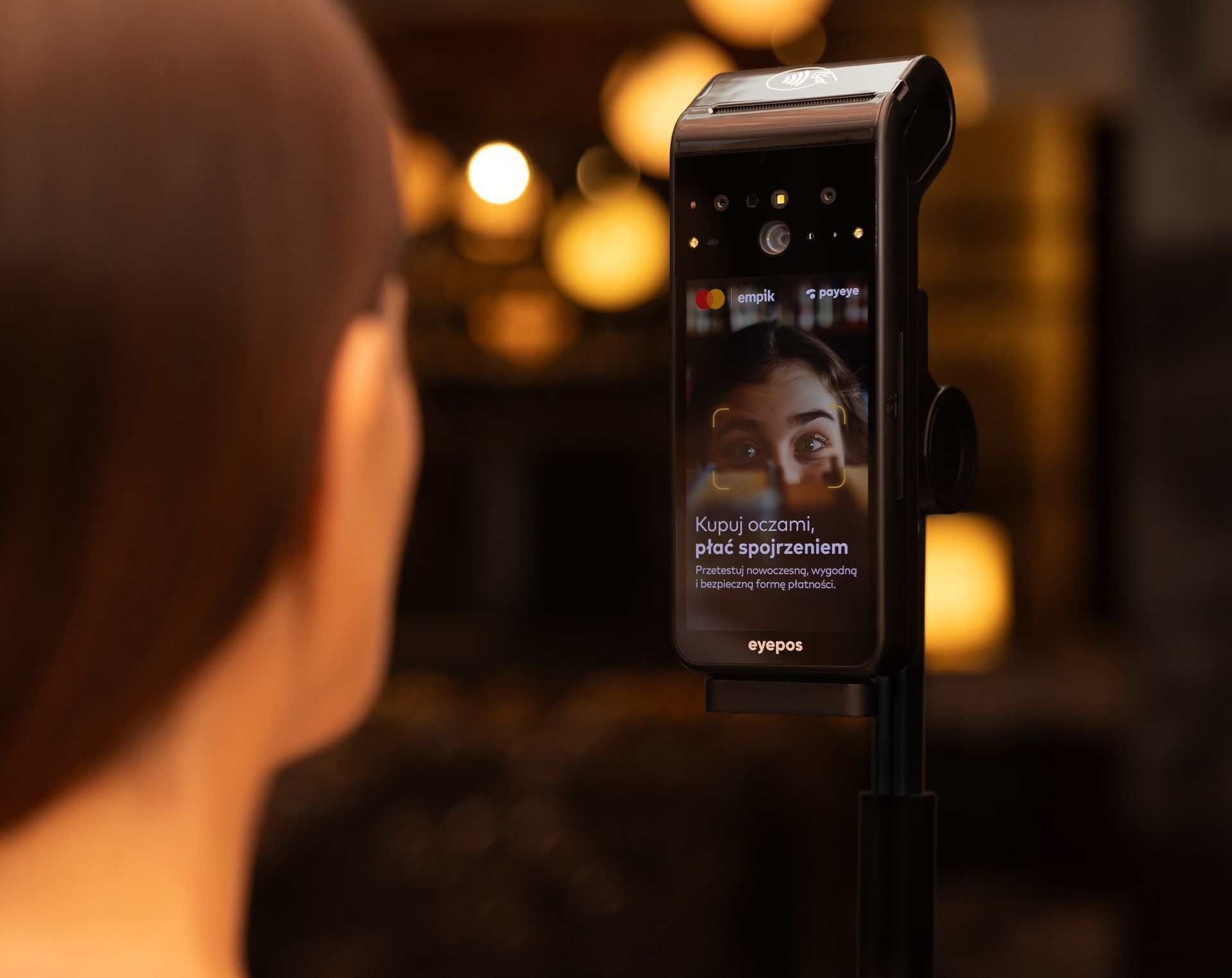 Rachunek na ładne oczy – rewolucja w płatności