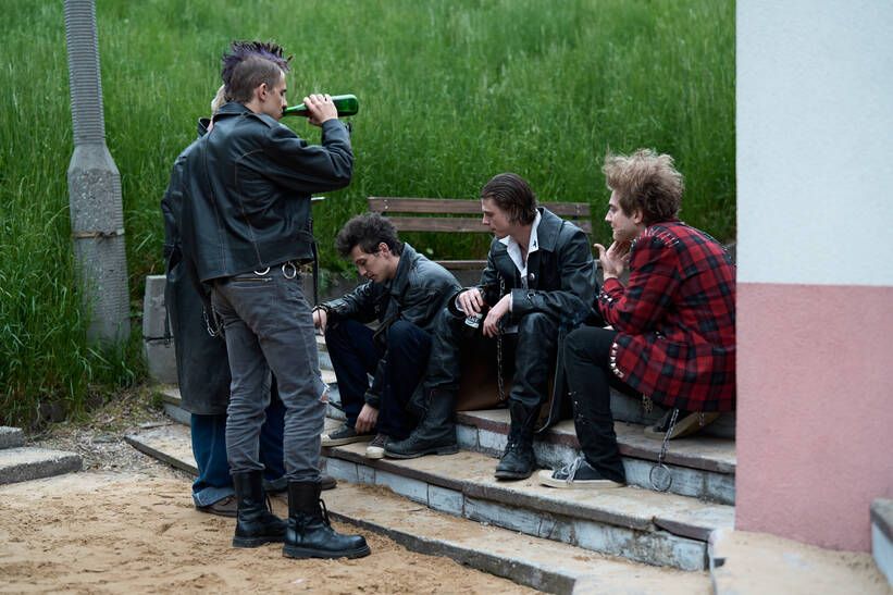 „Idź pod prąd” – powstał film fabularny o początkach polskiego punk rocka [ZWIASTUN]