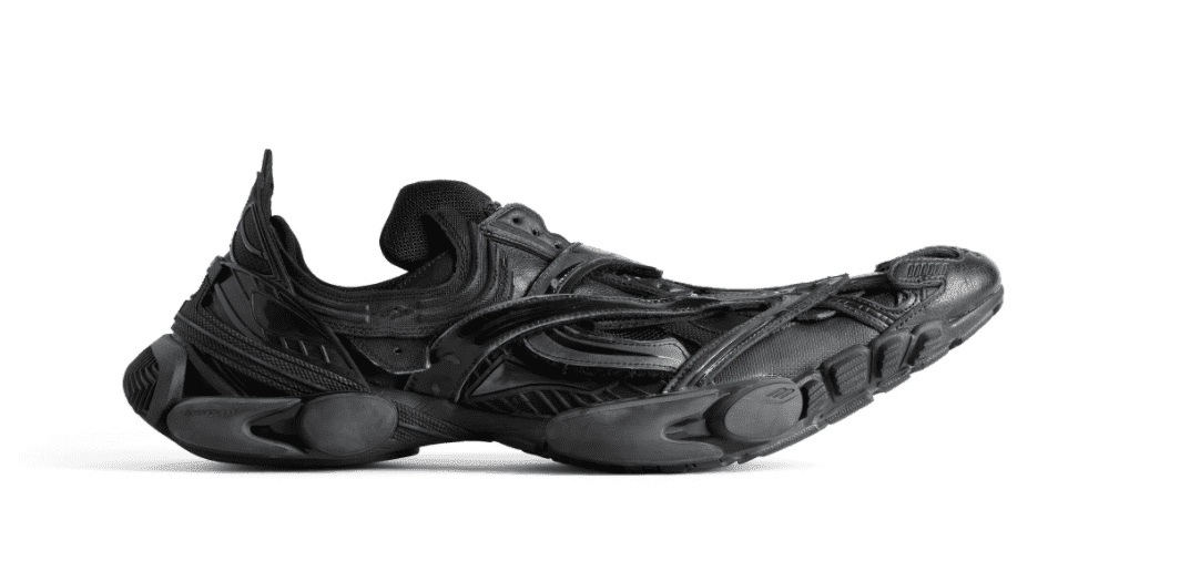 Wszyscy mówią o nowych butach Balenciagi. Wyglądają jak stopy dinozaura