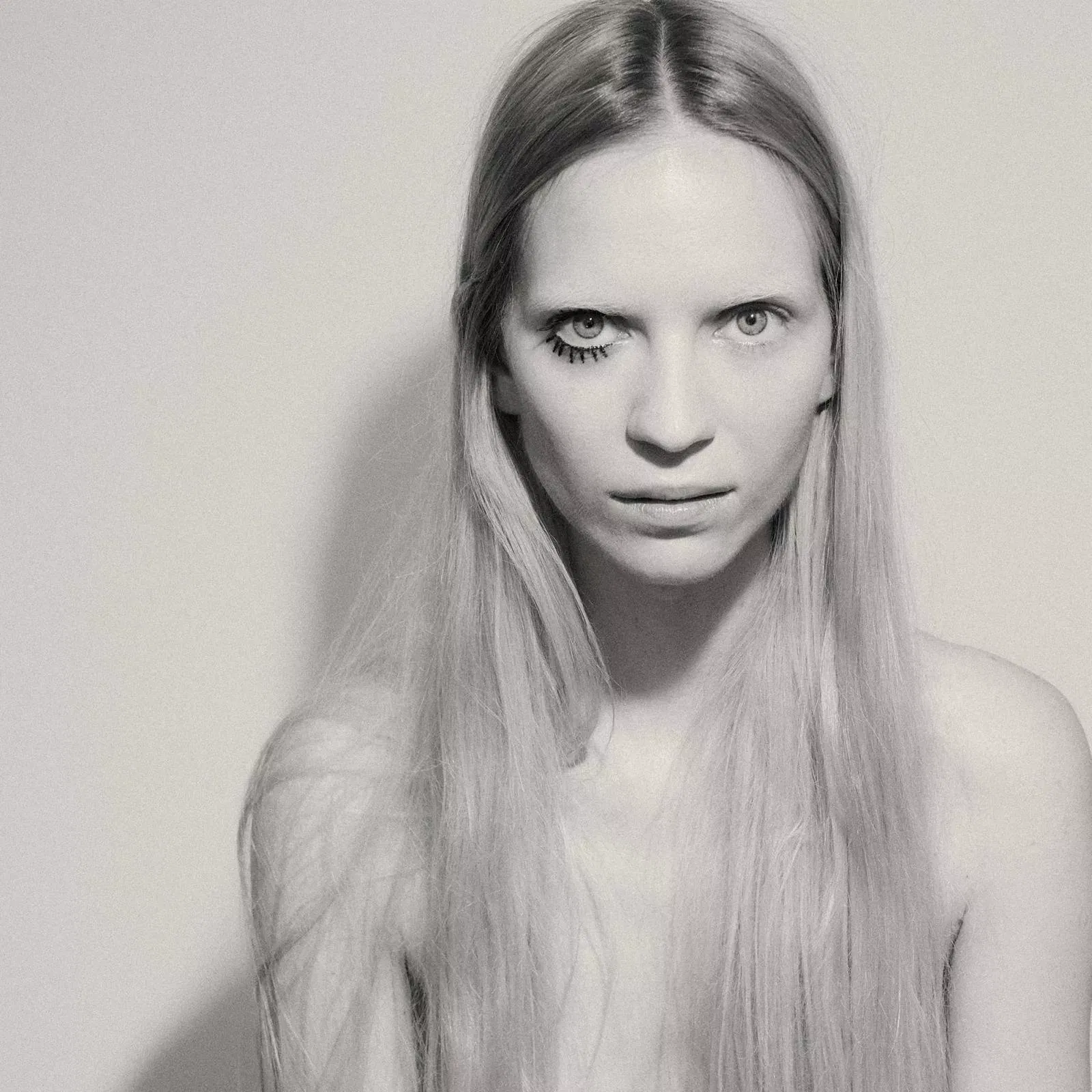 Mary Komasa stworzyła muzykę do najnowszej kampanii giganta modowego