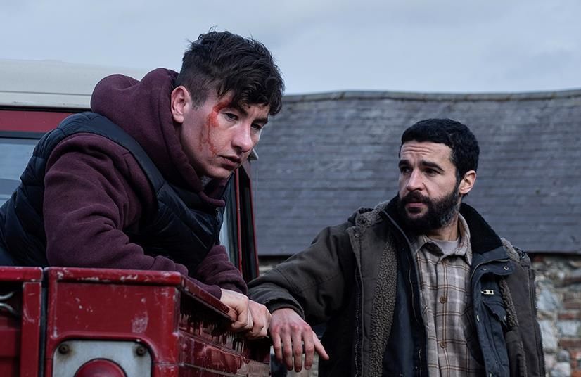 Irlandia, piekło na farmie i nowy ulubieniec kina. Niepokojący zwiastun filmu z Barrym Keoghanem, „Bring Them Down”