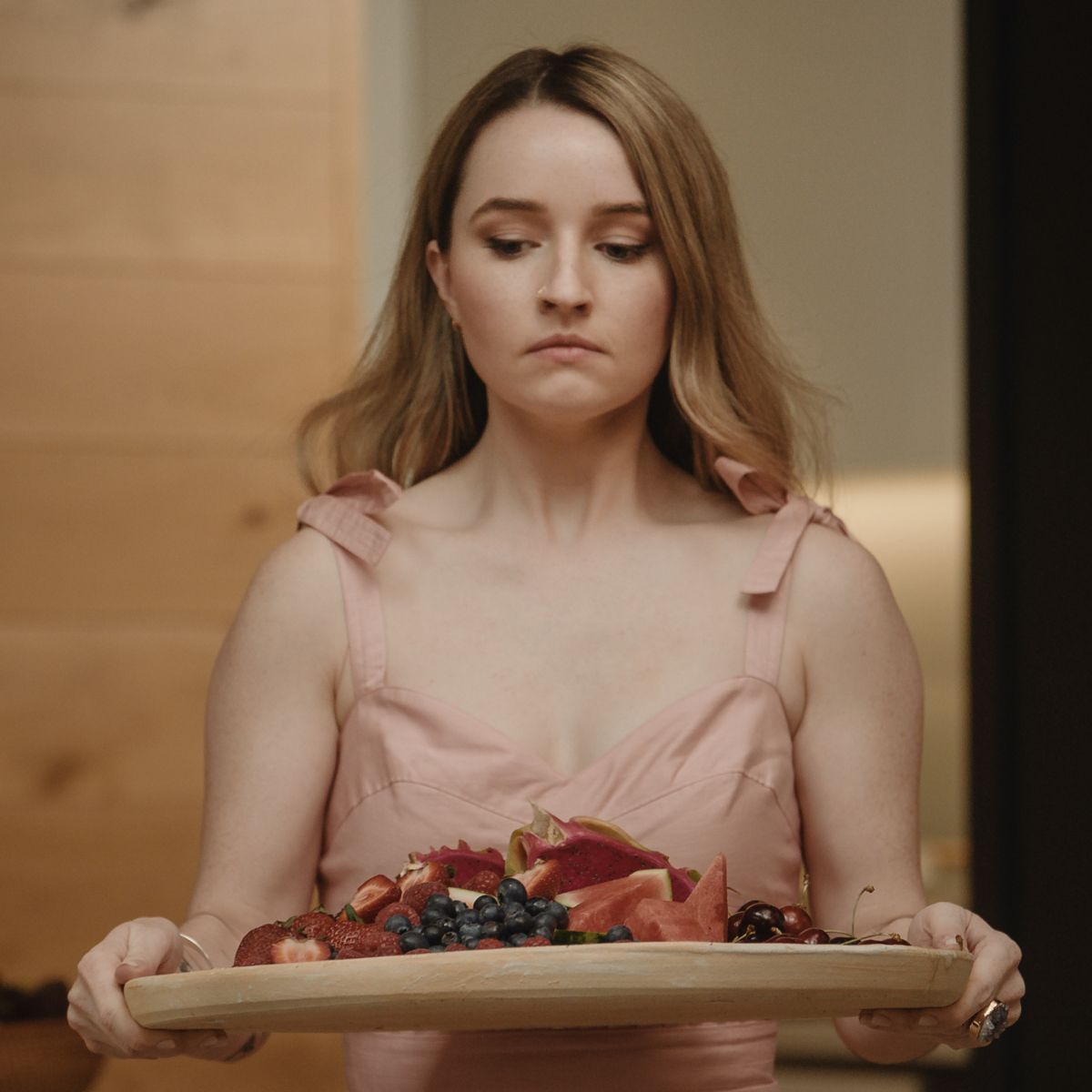 Zbiła fejm na kłamstwie o raku i diecie cud. Ten serial Netflixa to gwarantowany hit