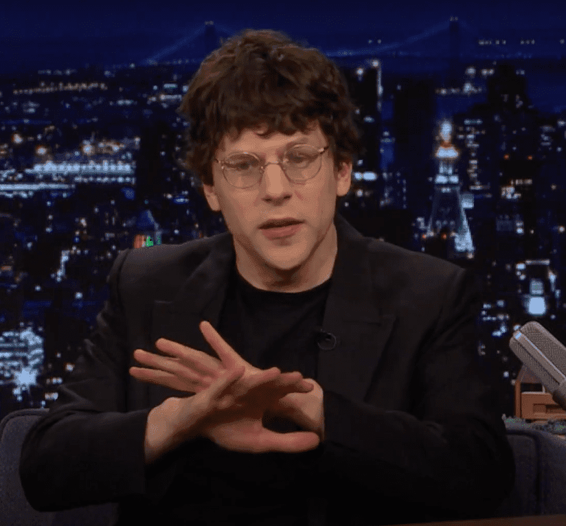 Jesse Eisenberg komentuje polskie obywatelstwo i szkolenia wojskowe [WIDEO]