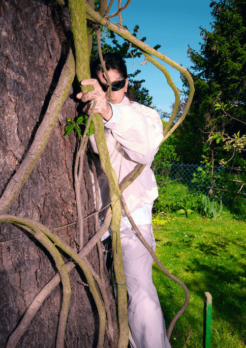 Zieleń, relaks, muzyka: uczestniczyliśmy w koncercie Sobla w ramach projektu Enklawa