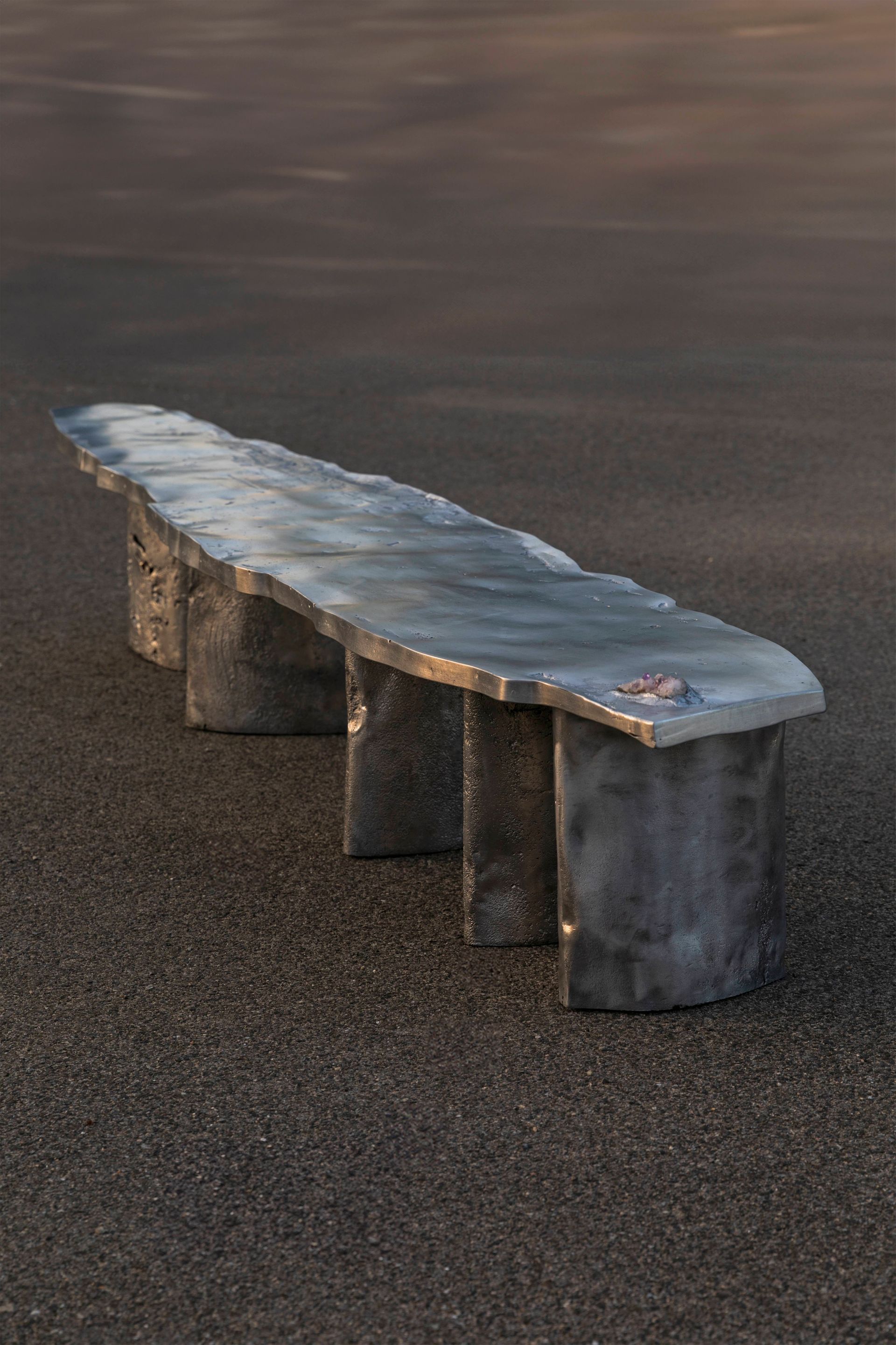 Romantyczny brutalizm – surowa wrażliwość. Formsophy tworzy z dala od miasta, pośród natury [WYWIAD]