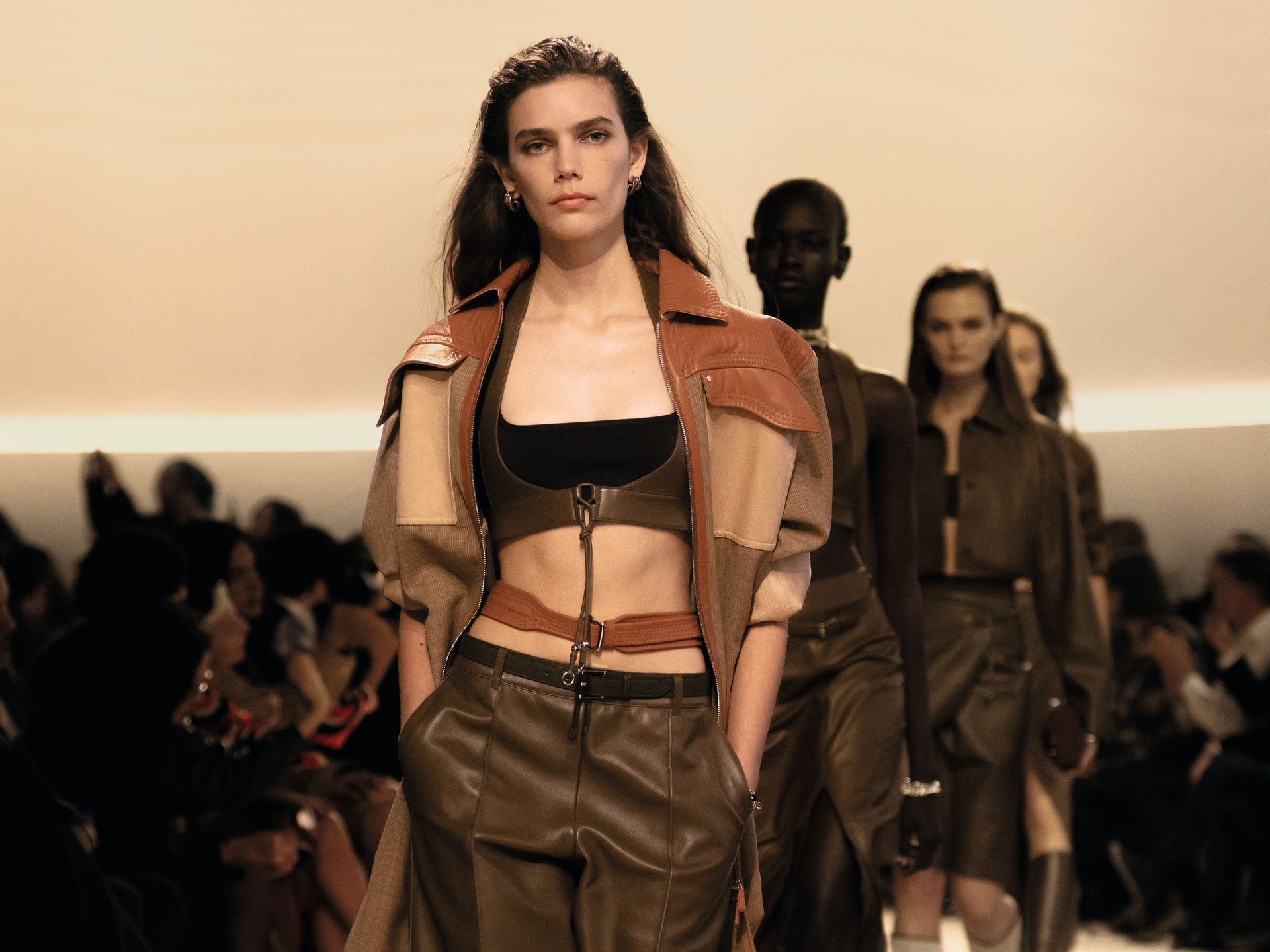 Muzyka polskiego artysty na prestiżowym pokazie Hermès podczas Paris Fashion Week [WIDEO]