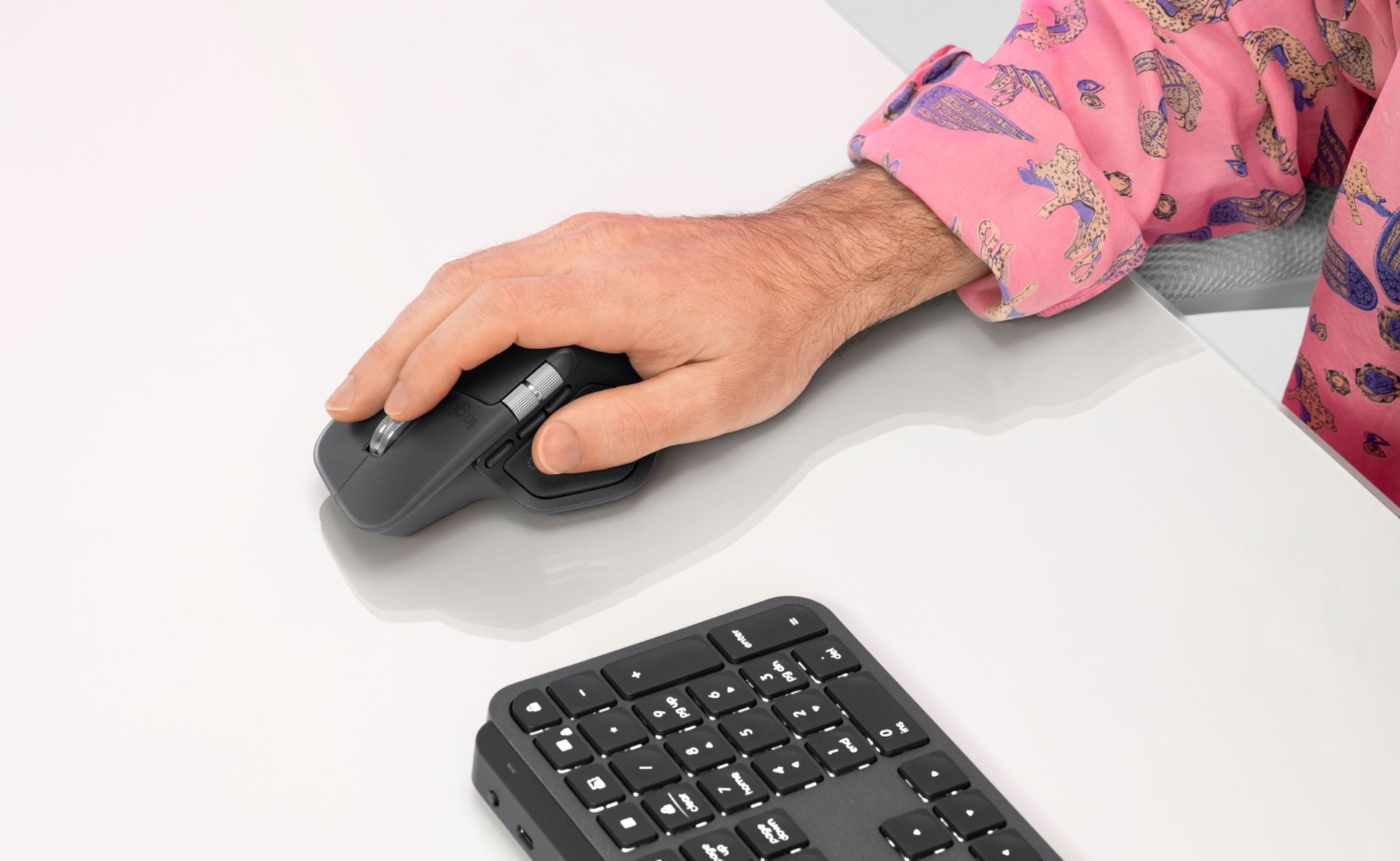 Twórz, projektuj, działaj: MX Master 4 – mysz, która czuje kreatywność