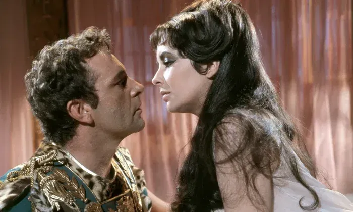 Elizabeth Taylor & Richard Burton – Kleopatra (1963)