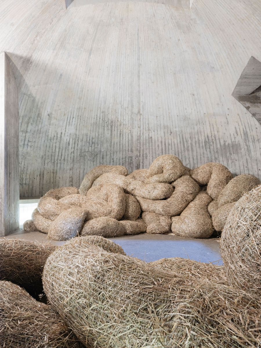  Alicja Prusińska, Zuzanna Siedlecka, „Resting Cloth”, Bellinzona 2024, © fot. Pierre Marmy