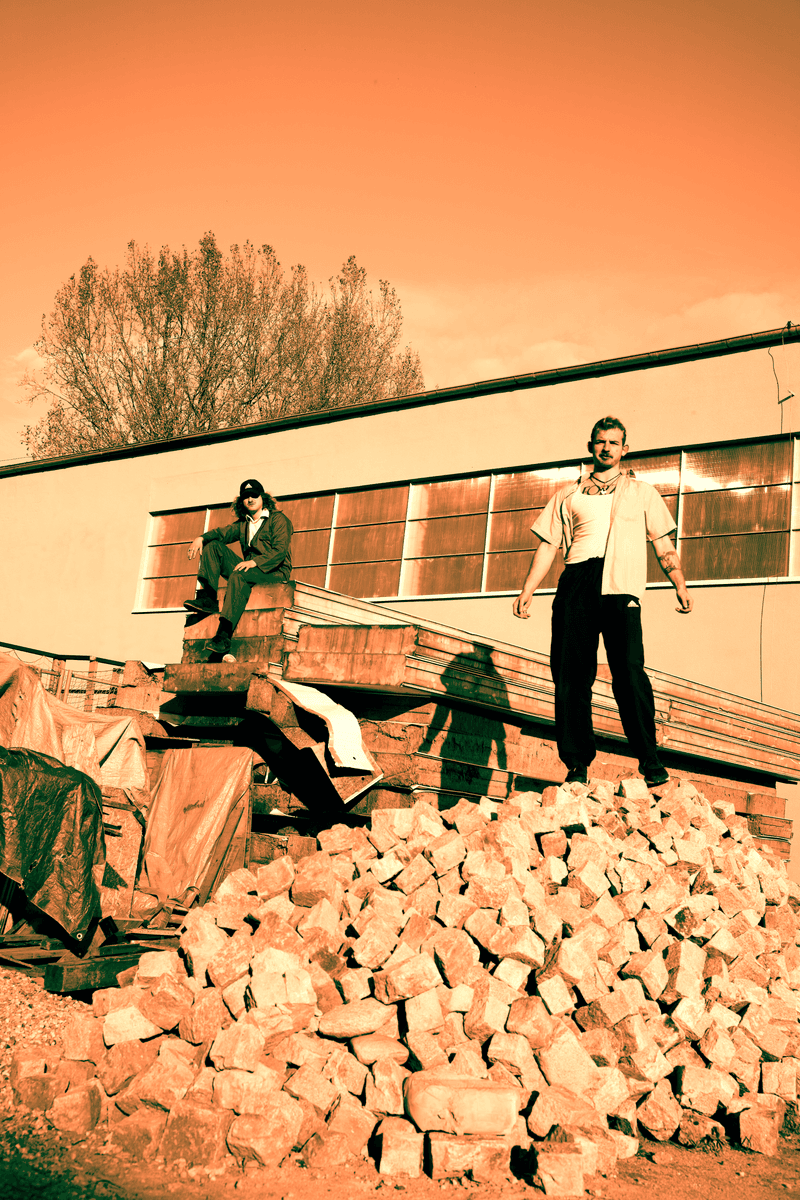 „GVVARA to jest ciężki gnój, szczególnie na żywo”. Rozmawiamy o płycie „Armageddon”  [WYWIAD]