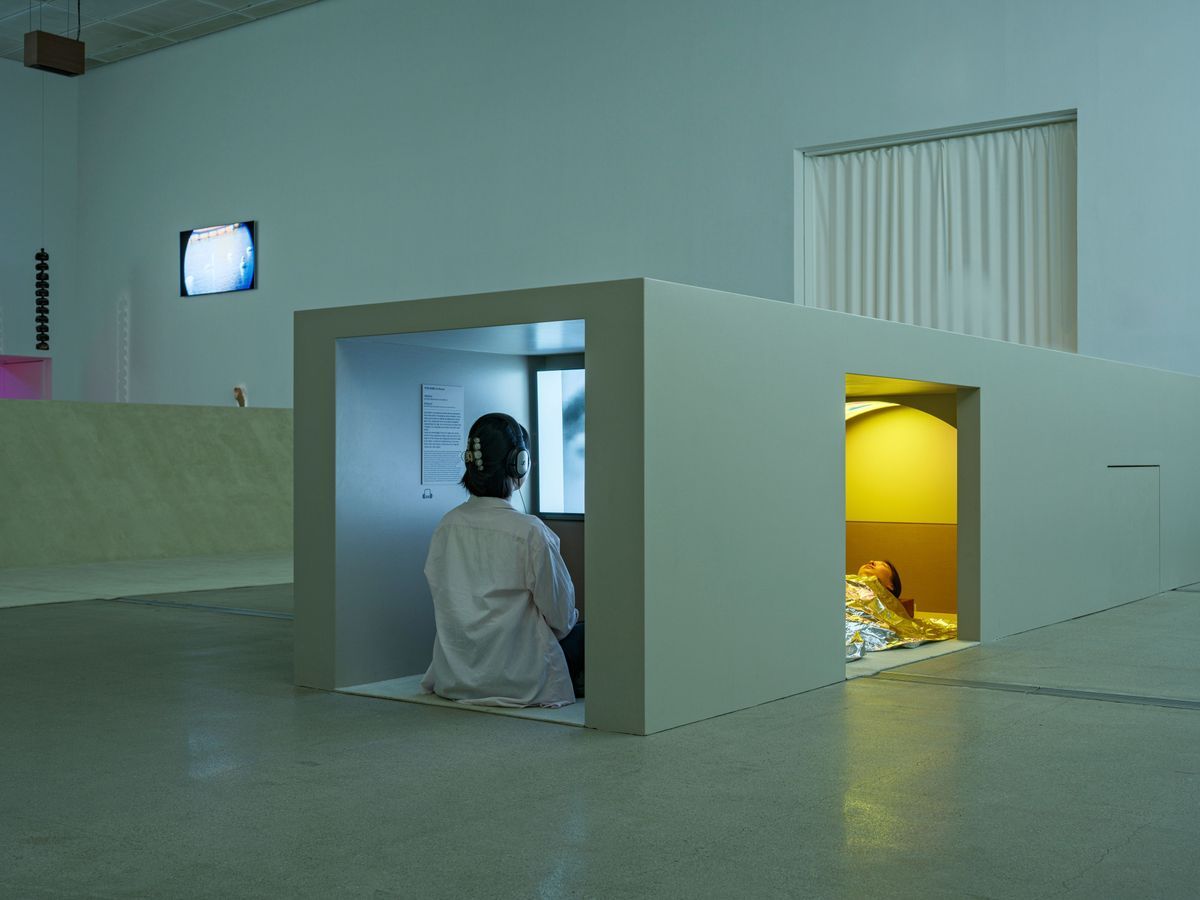IM Youngzoo, 고 故 The Late, 2023-2025, Video, sound, body, performance, website, book, 60 min, Production Sponsored by Korean Artist Prize 2025.   ⓒ artist. Photo: Hong Cheolki.
