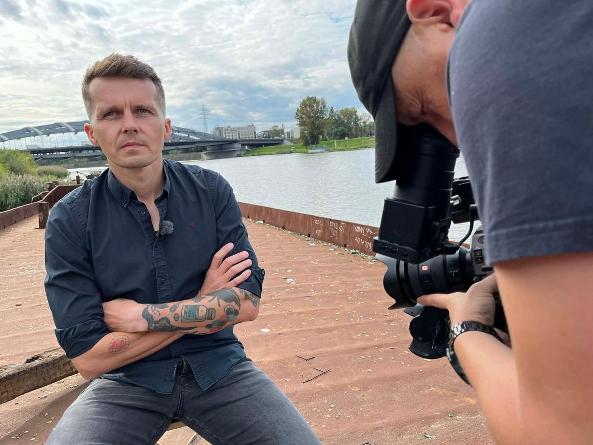 „Są ludzie, którzy szczerze mnie nienawidzą”. Rozmawiamy z Michałem Fują, dziennikarzem śledczym TVN [WYWIAD]