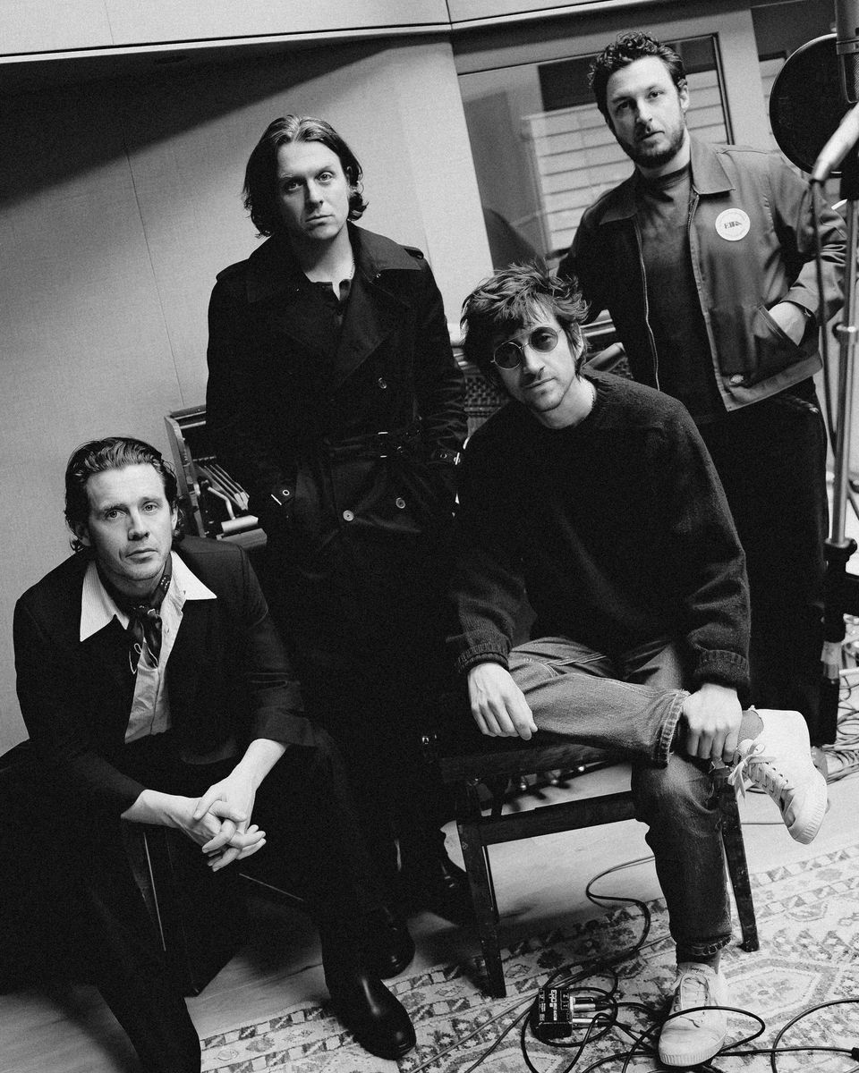 Arctic Monkeys, fot. Phoebe Fox, materiały prasowe Sonic Records