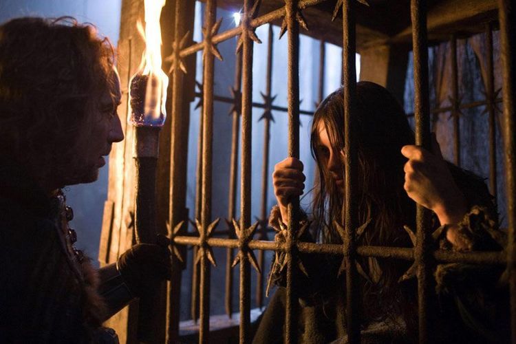 Kto trafiał na ołtarze, a kto na stos? Różnica między świętymi a czarownicami