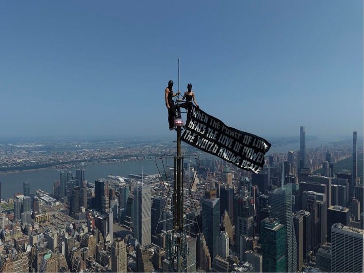 Zaręczyli się na szczycie Empire State Building. Chwilę później zostali aresztowani