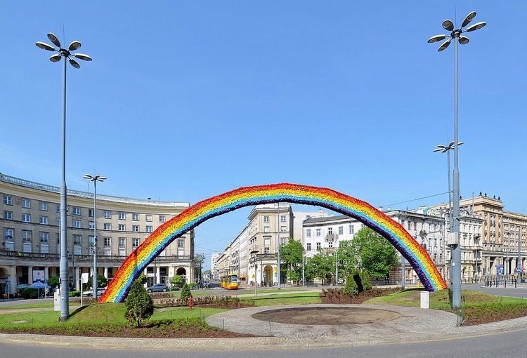 Wielka plenerowa kawiarnia na pl. Zbawiciela w Warszawie? Jest apel do ratusza