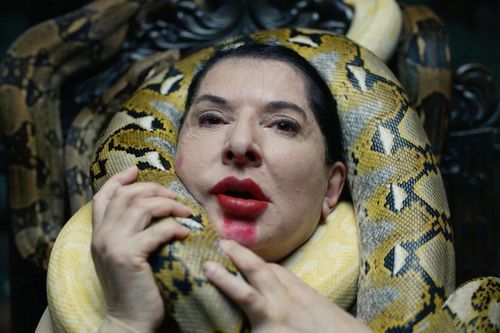 Marina Abramović umiera siedem razy. To uleczy twoje złamane serce