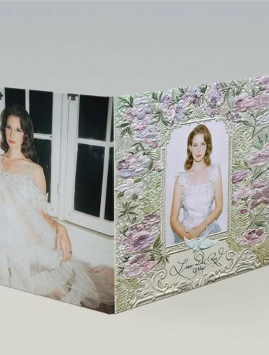Nie jeden, a dwa albumy. Lana Del Rey zaskakuje fanów