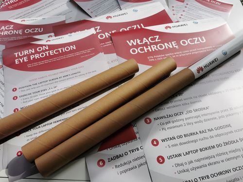 „Włącz ochronę oczu” – katalog dobrych nawyków Huawei i PTOO trafia do poradni psychologiczno-pedagogicznych w kraju