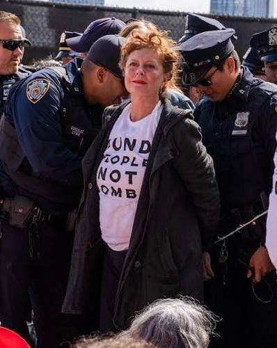 Susan Sarandon i Hannah Einbinder zatrzymane podczas protestu przeciwko działaniom Izraela