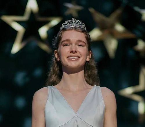 „Carrie” wychodzi z ognia. Czy Mike Flanagan uratował bohaterkę Kinga kosztem serialu? [RECENZJA]