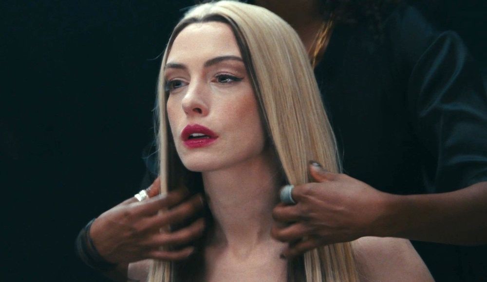 Anne Hathaway jako ikona popu w „Mother Mary” [ZWIASTUN]