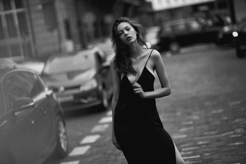 Gaga wypuszcza gorący kalendarz z pięknymi modelkami. Dochód ze sprzedaży trafi do niepełnosprawnych dzieci