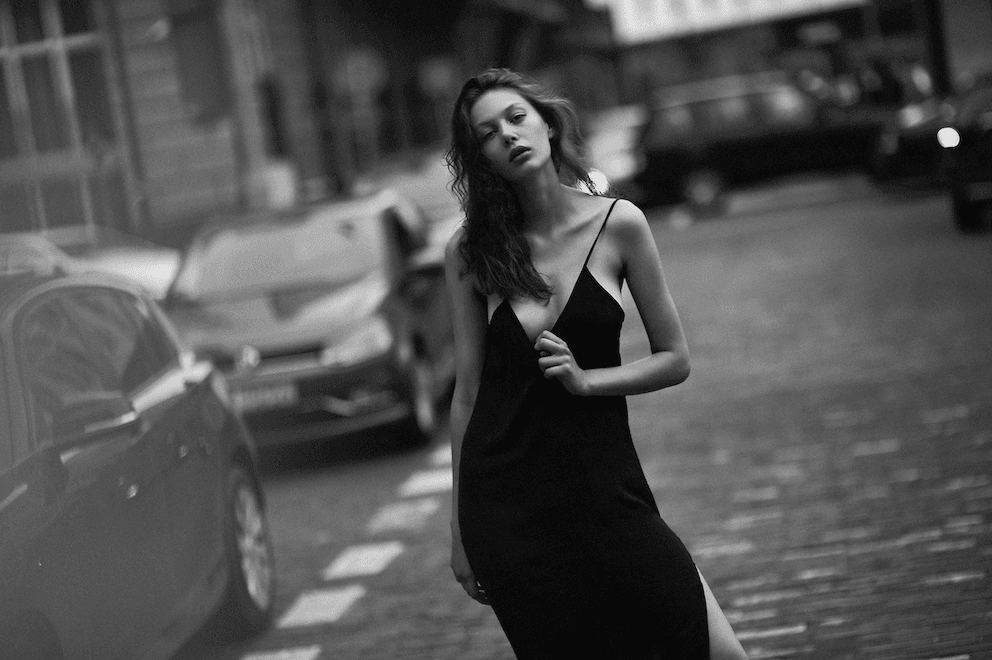 Gaga wypuszcza gorący kalendarz z pięknymi modelkami. Dochód ze sprzedaży trafi do niepełnosprawnych dzieci