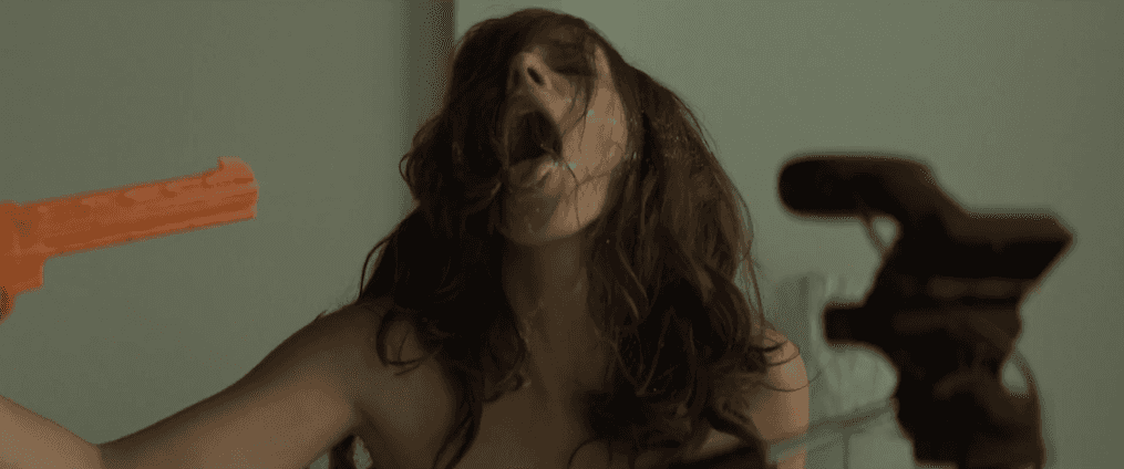 "Atak paniki" Pawła Maślony najlepszym debiutem roku. To bezkompromisowa czarna komedia, która wbija w fotel