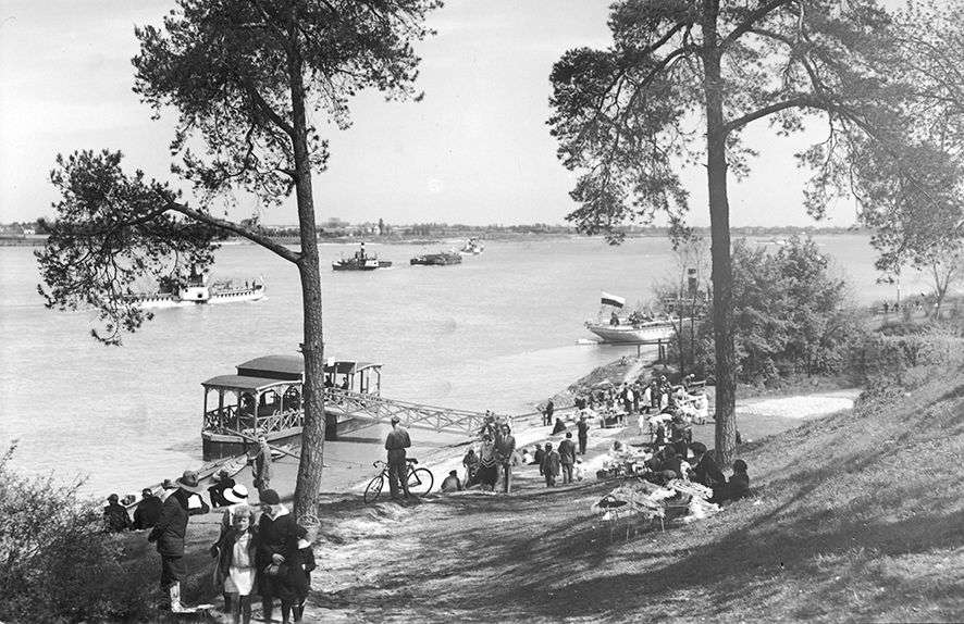 Międzywojenna Polska okiem mistrza fotografii. Album Henryka Poddębskiego jest dostępny za darmo