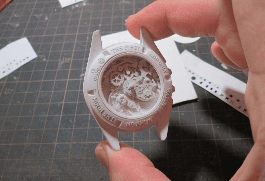 Ten artysta to ludzka drukarka 3D. Te małe dzieła zapierają dech w piersiach