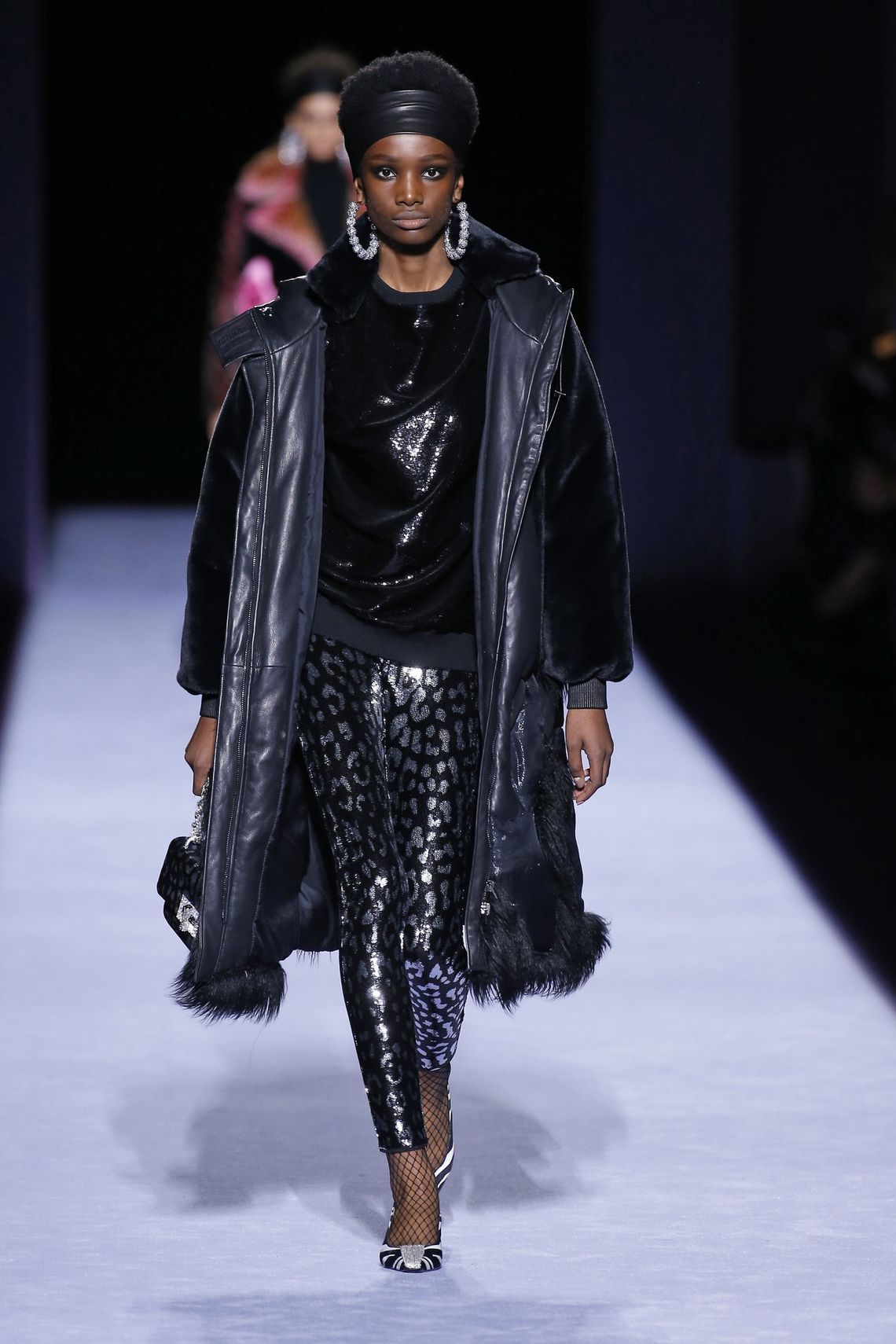 Ostro, dziko i bardzo luksusowo, zupełnie jak w latach 80. i 90. Tom Ford jest też nieco bardziej etyczny