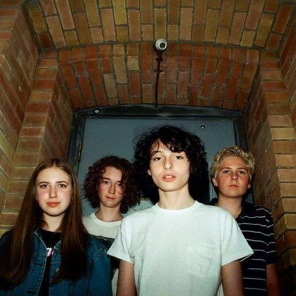 Finn Wolfhard ze "Stranger Things" gra w zespole i nieźle mu idzie