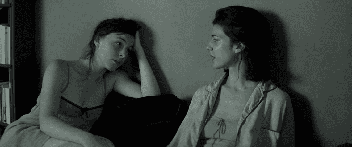 Romantyczna, stylowa tragikomedia od mistrza francuskiego kina. Film ukazuje nietypowy trójkąt