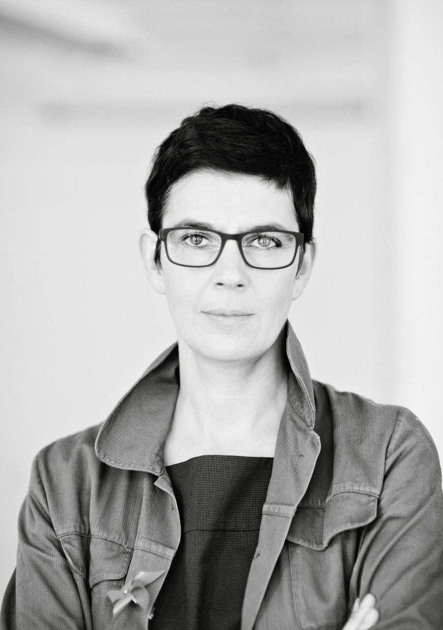 Jak wypromować i sprzedać piękny przedmiot? Międzynarodowa kariera polskiego projektanta to wskazówka jak osiągnąć wymarzony cel