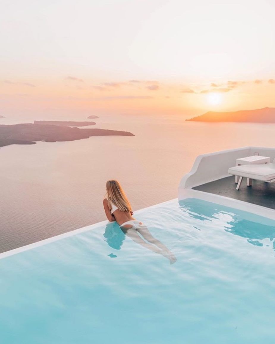 Baseny, które sprawią, że w ciągu 10 minut zabukujesz bilet lotniczy. Zobaczcie nasz top 10 infinity pools