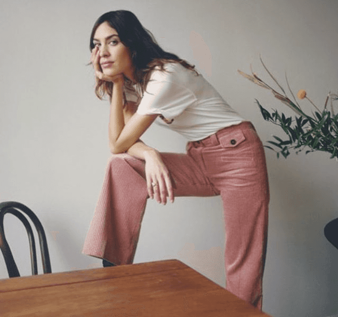 Londyńska it-girl i niepodważalna ikona stylu, Alexa Chung, zadebiutowała jako projektantka na London Fashion Week