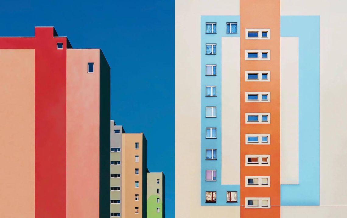 Fotograf z Radomia wyróżniony przez Apple. Ukazuje niejednoznaczny urok blokowisk