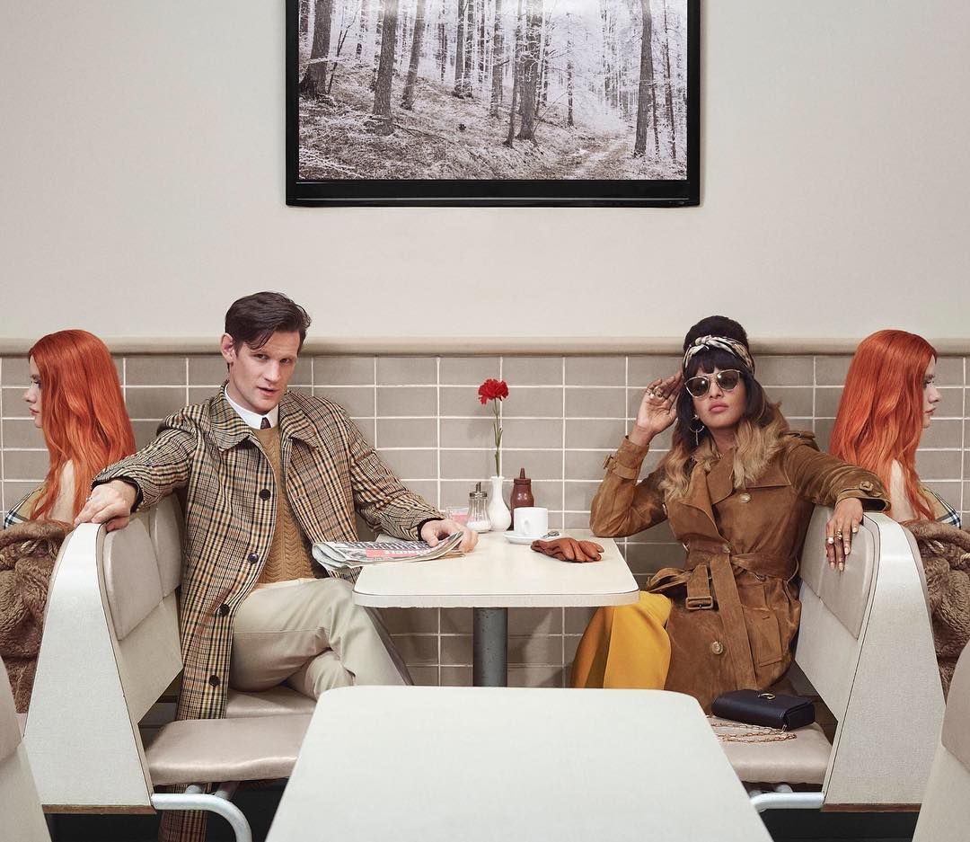 M.I.A, Matt Smith, Naomi Campbell z matką w ekscentrycznym świątecznym wideo Burberry