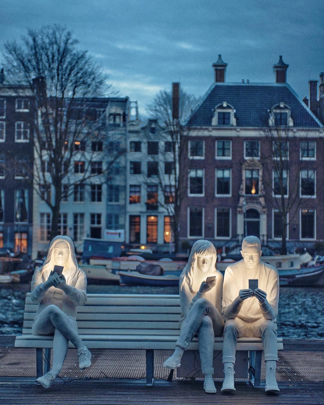 W Amsterdamie powstała rzeźba na miarę naszych czasów