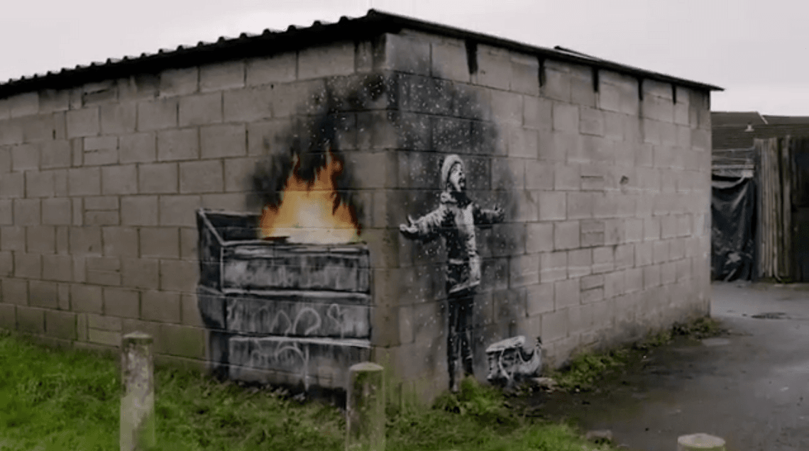 Najnowsza praca Banksy'ego sprzedana. Właściciel niepozornego garażu zarobił dużą kwotę