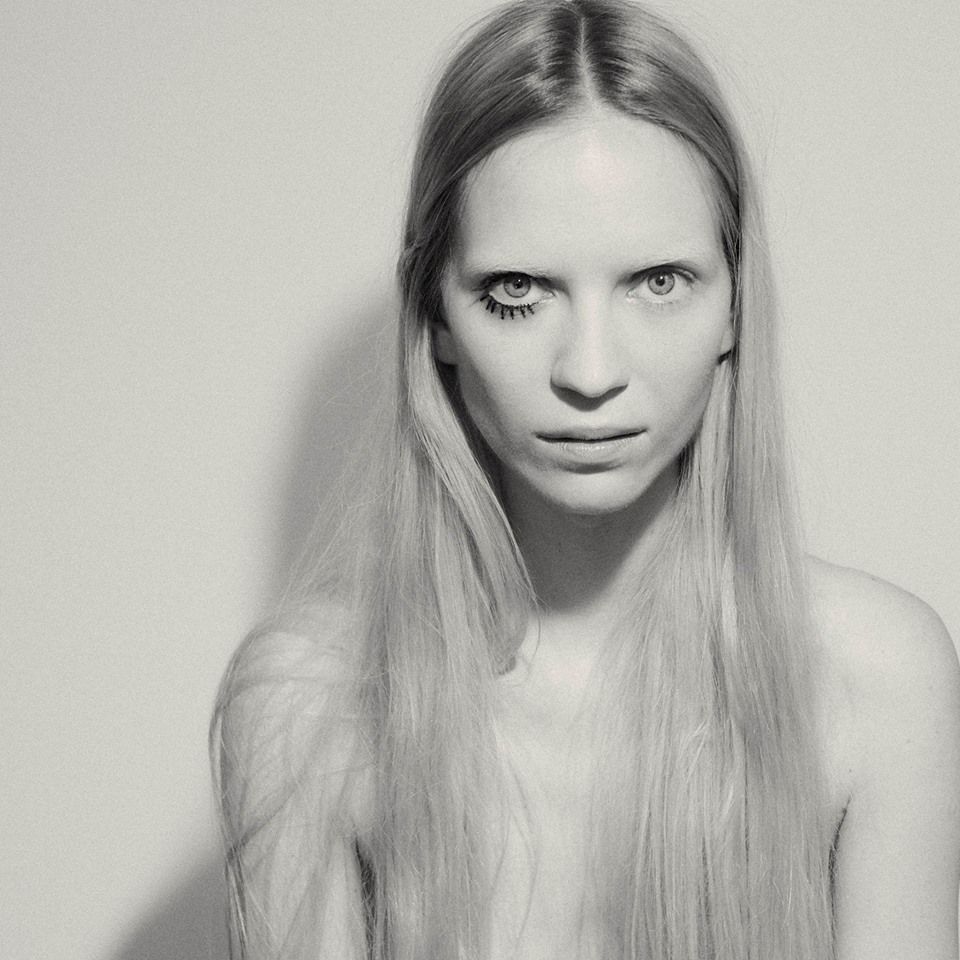 Mary Komasa powraca z nowym singlem. "Palermo" to coś zupełnie innego od jej dotychczasowej twórczości