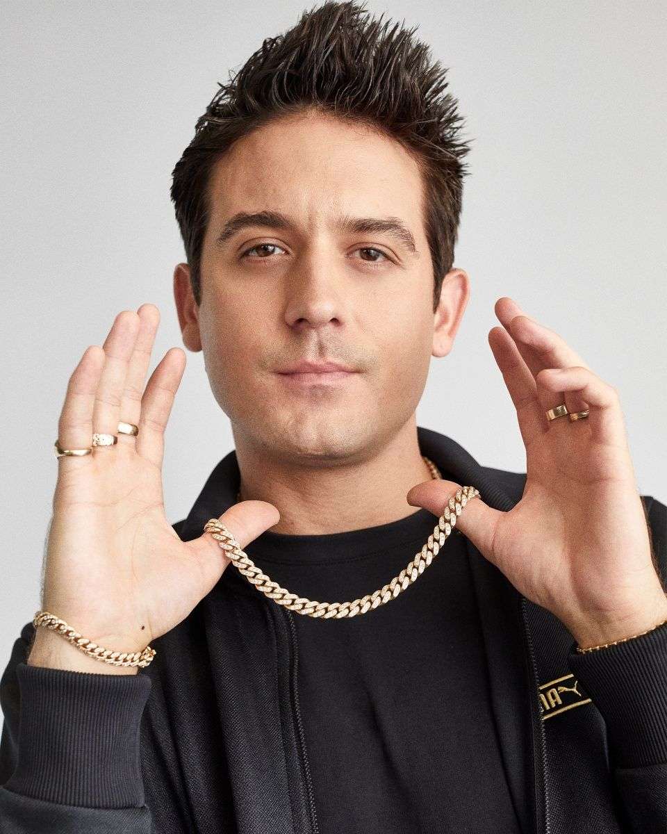 PUMA wypuściła buty inspirowane życiem w erze social mediów, reality show i celebrytów. Promuje je G-Eazy