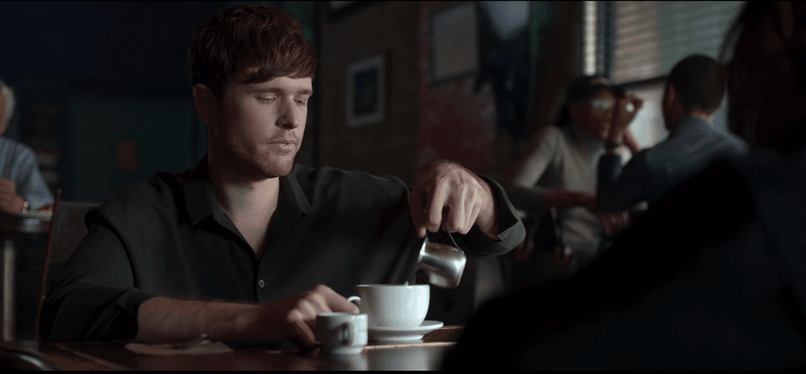 James Blake i Travis Scott odlatują w nowym klipie