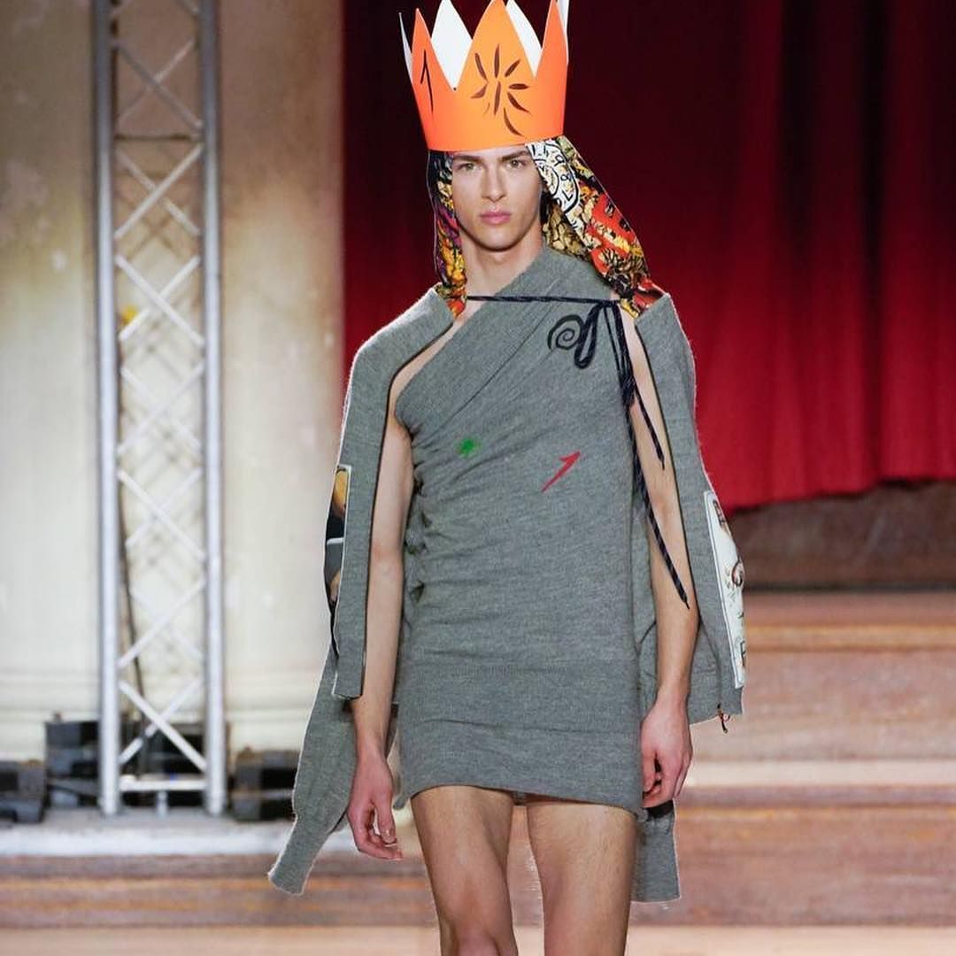 Modele przemówili na kontrowersyjnym pokazie Vivienne Westwood. Na wybiegu m.in. Dominik Sadoch