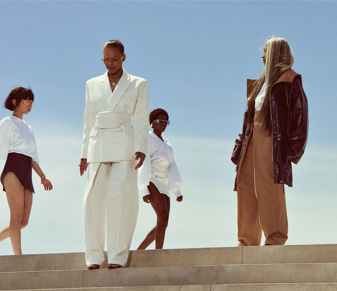 67-letnia Amerykanka, która podbija świat mody na przekór stereotypom. Ostatnio wystąpiła w kampanii Fenty Rihanny