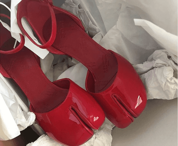 Buty Tabi – kochane i nienawidzone, szturmem wchodzą na salony