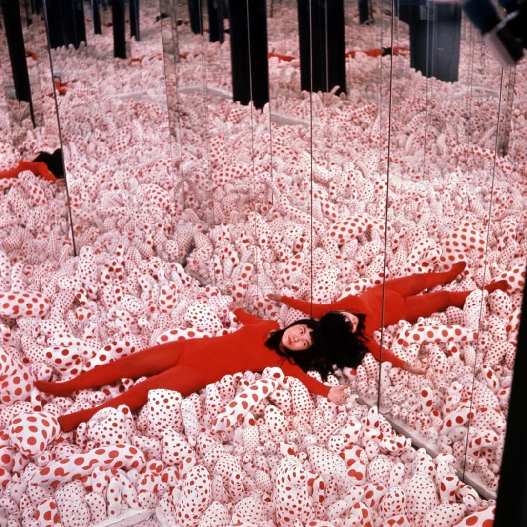 90-latka, która jest najbardziej instagramową artystką na świecie. Yayoi Kusama zaprezentuje nowy "Nieskończony pokój"
