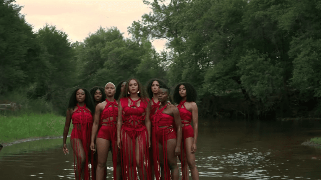 Beyoncé składa hołd Afryce w efektownym klipie promującym "Króla Lwa"