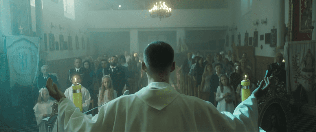 Premiera filmu Jana Komasy o fejkowym księdzu na Festiwalu Filmowym w Wenecji. Mamy zwiastun